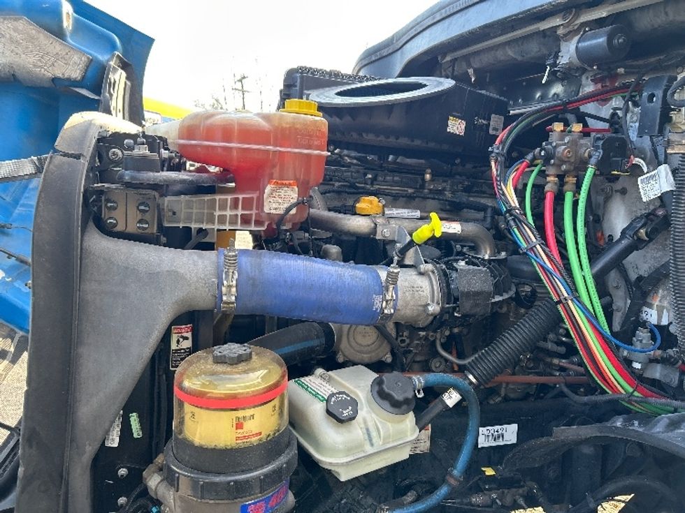 Day Cab Tractor-Heavy Duty Tractors-Freightliner-2019-T11664ST-Anderson-SC-326,912\n\t\tmiles-$ 44,500 - Image 13