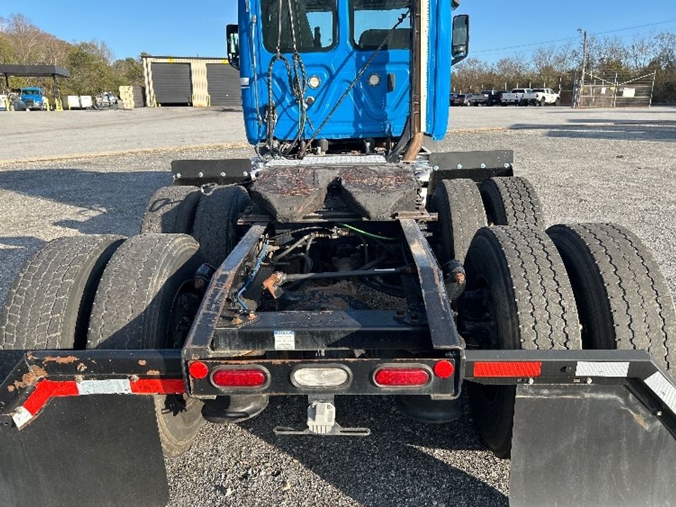 Day Cab Tractor-Heavy Duty Tractors-Freightliner-2019-T11664ST-Anderson-SC-326,912\n\t\tmiles-$ 44,500 - Image 5