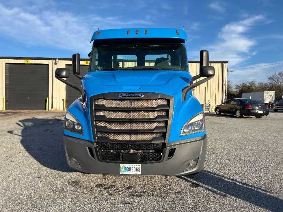 Day Cab Tractor-Heavy Duty Tractors-Freightliner-2019-T11664ST-Anderson-SC-334,063\n\t\tmiles-$ 46,250 - Image 2