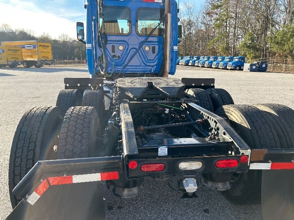 Day Cab Tractor-Heavy Duty Tractors-Freightliner-2019-T11664ST-Anderson-SC-334,063\n\t\tmiles-$ 46,250 - Image 6