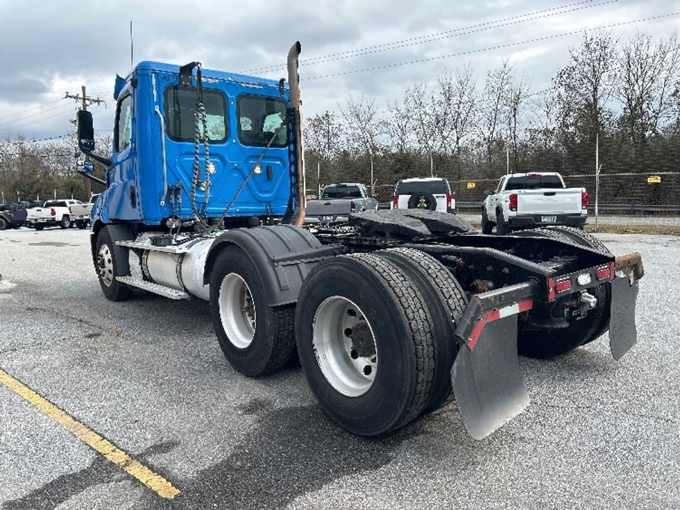 Day Cab Tractor-Heavy Duty Tractors-Freightliner-2019-T11664ST-Anderson-SC-334,646\n\t\tmiles-$ 46,250 - Image 5