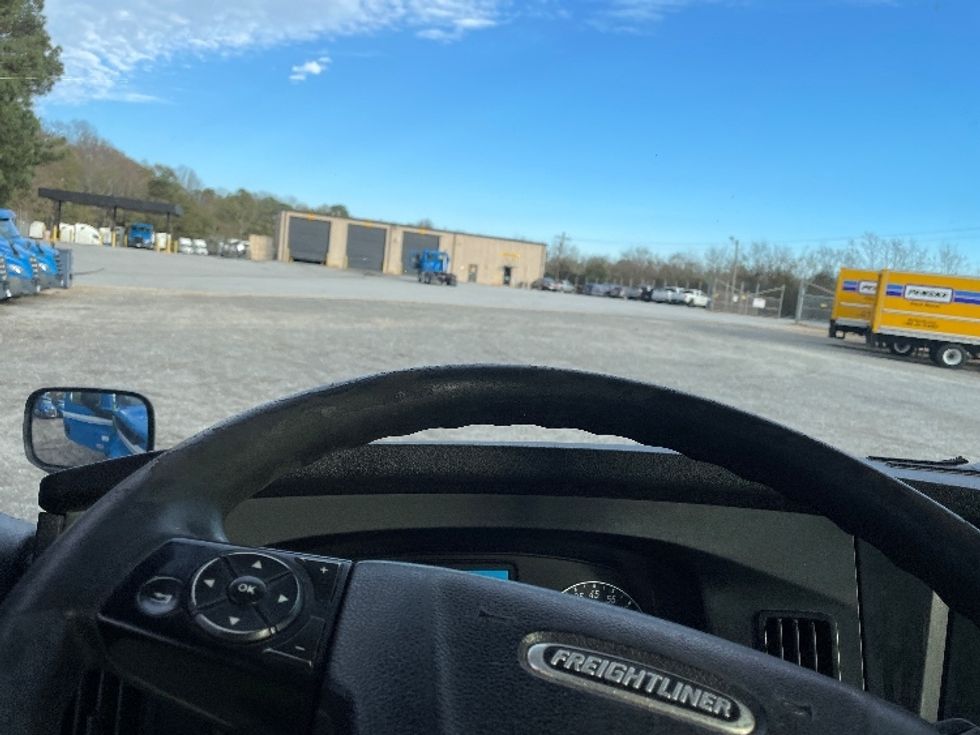 Day Cab Tractor-Heavy Duty Tractors-Freightliner-2019-T11664ST-Anderson-SC-363,375\n\t\tmiles-$ 44,750 - Image 11