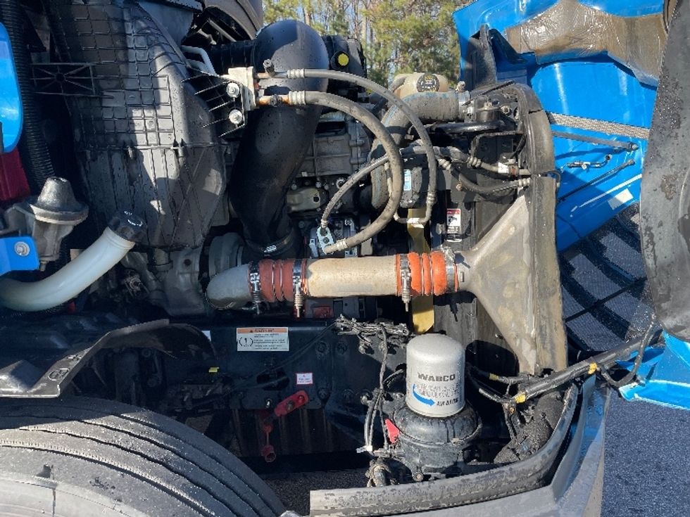 Day Cab Tractor-Heavy Duty Tractors-Freightliner-2019-T11664ST-Anderson-SC-363,375\n\t\tmiles-$ 44,750 - Image 15