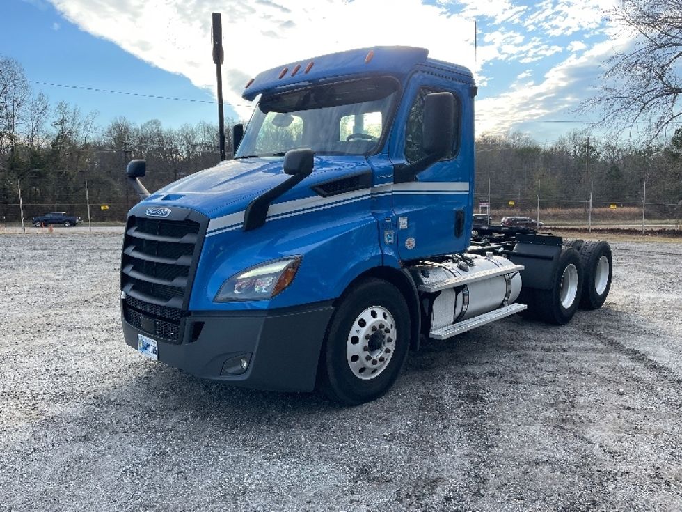 Day Cab Tractor-Heavy Duty Tractors-Freightliner-2019-T11664ST-Anderson-SC-363,375\n\t\tmiles-$ 44,750 - Image 3