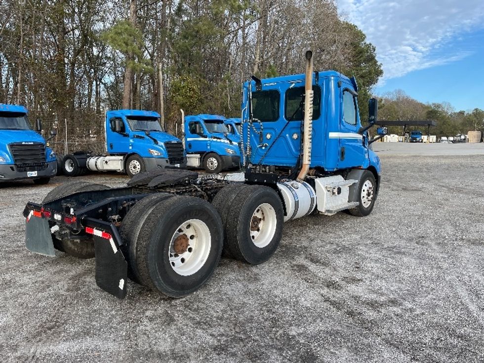 Day Cab Tractor-Heavy Duty Tractors-Freightliner-2019-T11664ST-Anderson-SC-363,375\n\t\tmiles-$ 44,750 - Image 7