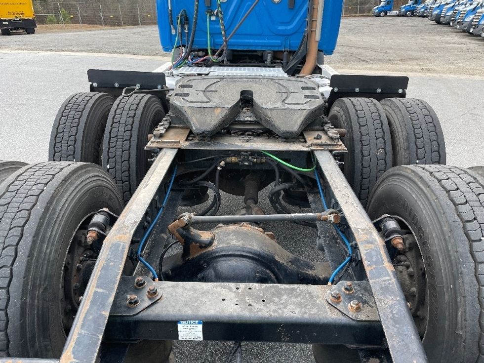 Day Cab Tractor-Heavy Duty Tractors-Freightliner-2019-T11664ST-Anderson-SC-366,837\n\t\tmiles-$ 44,500 - Image 6