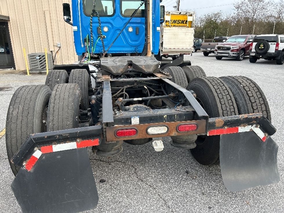 Day Cab Tractor-Heavy Duty Tractors-Freightliner-2019-T11664ST-Anderson-SC-369,860\n\t\tmiles-$ 44,250 - Image 6