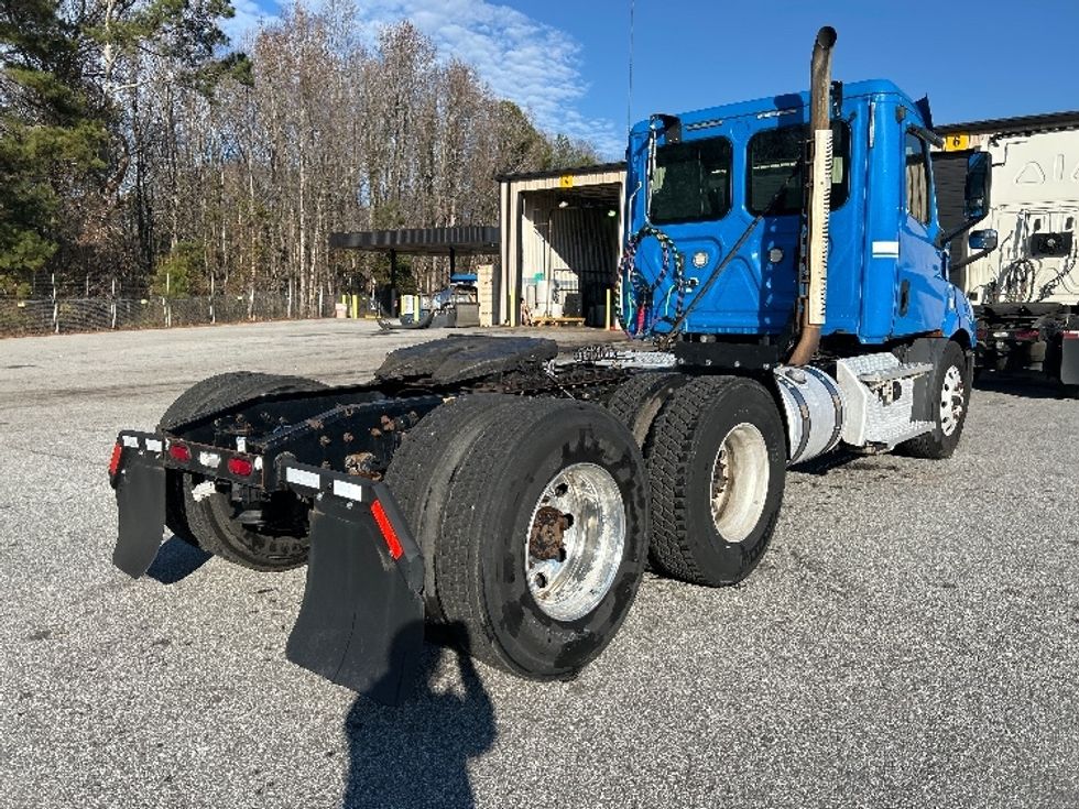 Day Cab Tractor-Heavy Duty Tractors-Freightliner-2019-T11664ST-Anderson-SC-397,447\n\t\tmiles-$ 43,000 - Image 7