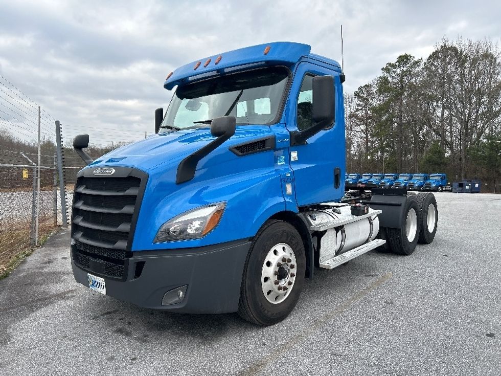 Day Cab Tractor-Heavy Duty Tractors-Freightliner-2019-T11664ST-Anderson-SC-431,699\n\t\tmiles-$ 41,000 - Image 3