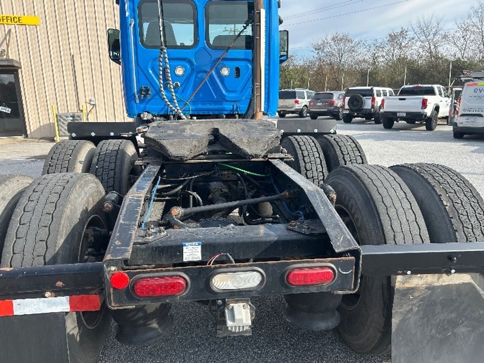 Day Cab Tractor-Heavy Duty Tractors-Freightliner-2019-T11664ST-Anderson-SC-431,699\n\t\tmiles-$ 41,000 - Image 6