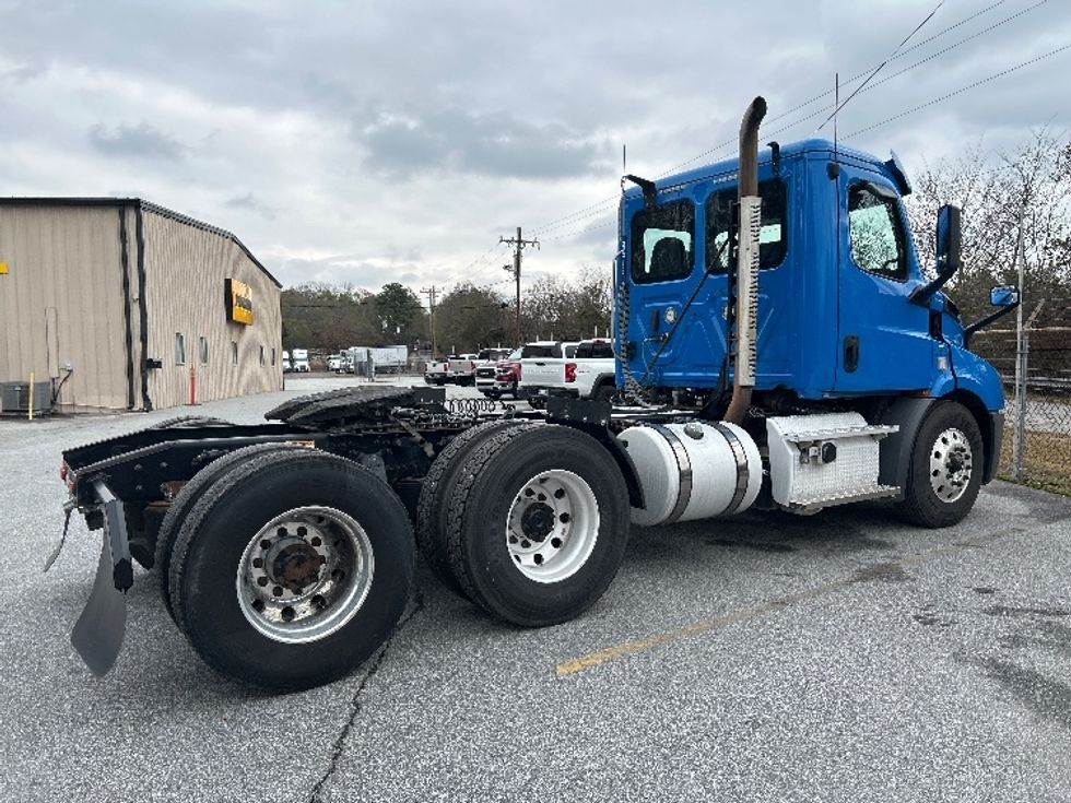 Day Cab Tractor-Heavy Duty Tractors-Freightliner-2019-T11664ST-Anderson-SC-431,699\n\t\tmiles-$ 41,000 - Image 7