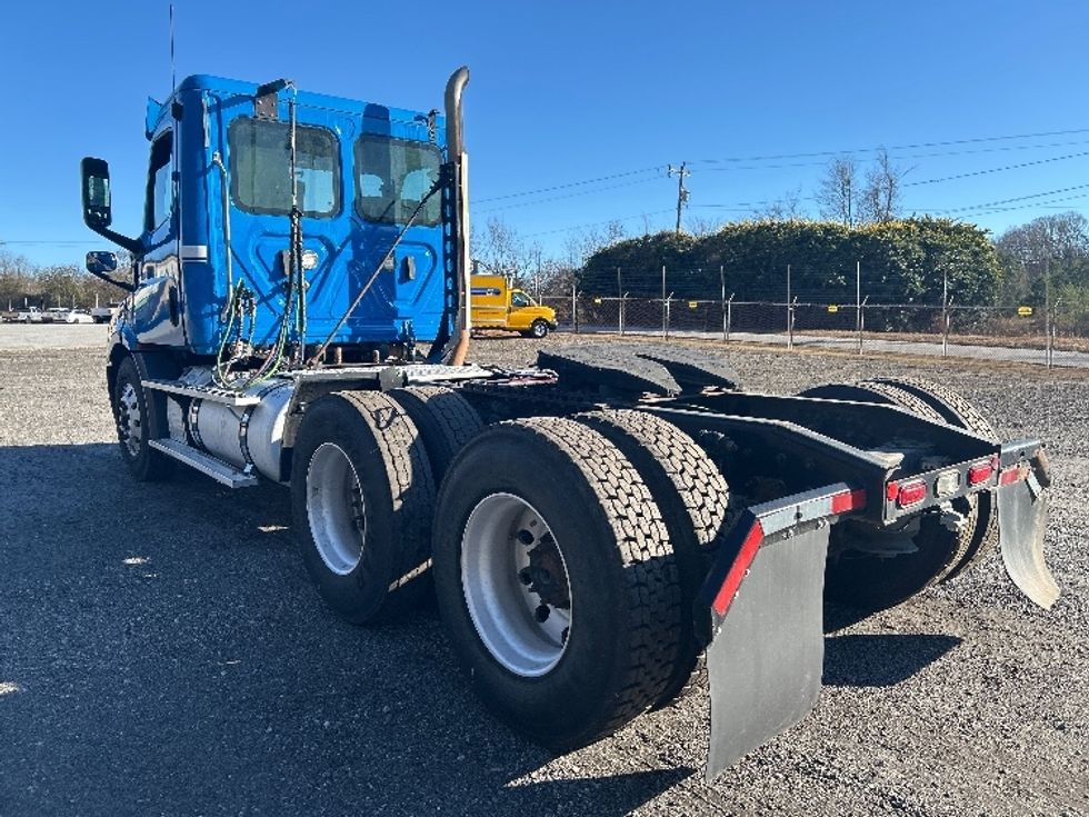 Day Cab Tractor-Heavy Duty Tractors-Freightliner-2019-T11664ST-Anderson-SC-448,645\n\t\tmiles-$ 40,000 - Image 5