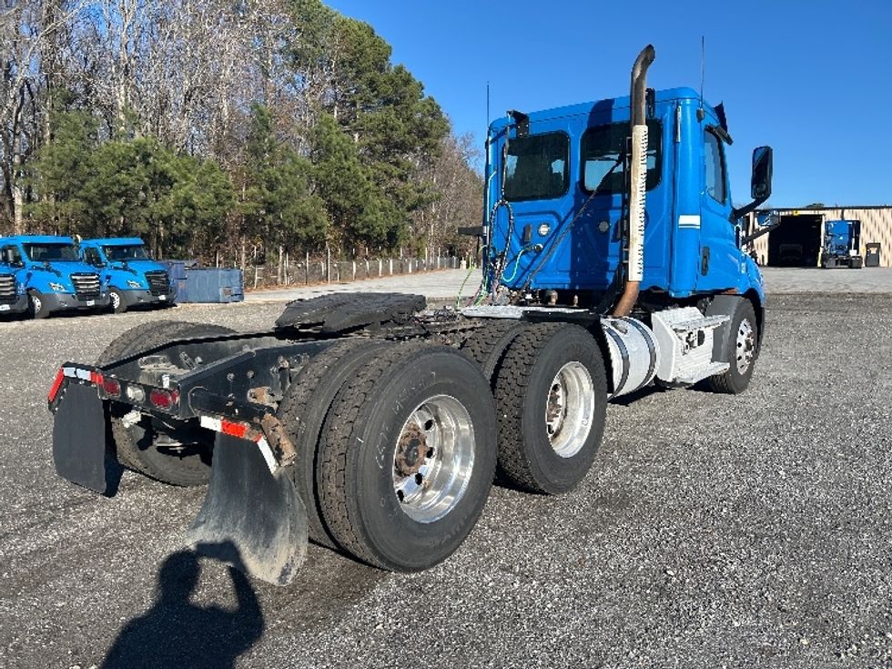 Day Cab Tractor-Heavy Duty Tractors-Freightliner-2019-T11664ST-Anderson-SC-448,645\n\t\tmiles-$ 40,000 - Image 7