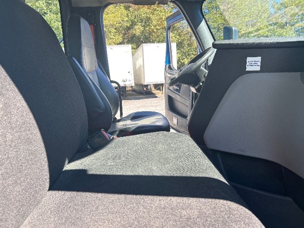 Day Cab Tractor-Heavy Duty Tractors-Freightliner-2019-T11664ST-Anderson-SC-459,151\n\t\tmiles-$ 39,250 - Image 14