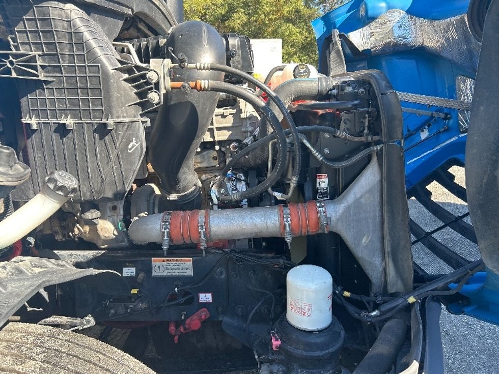 Day Cab Tractor-Heavy Duty Tractors-Freightliner-2019-T11664ST-Anderson-SC-459,151\n\t\tmiles-$ 39,250 - Image 15