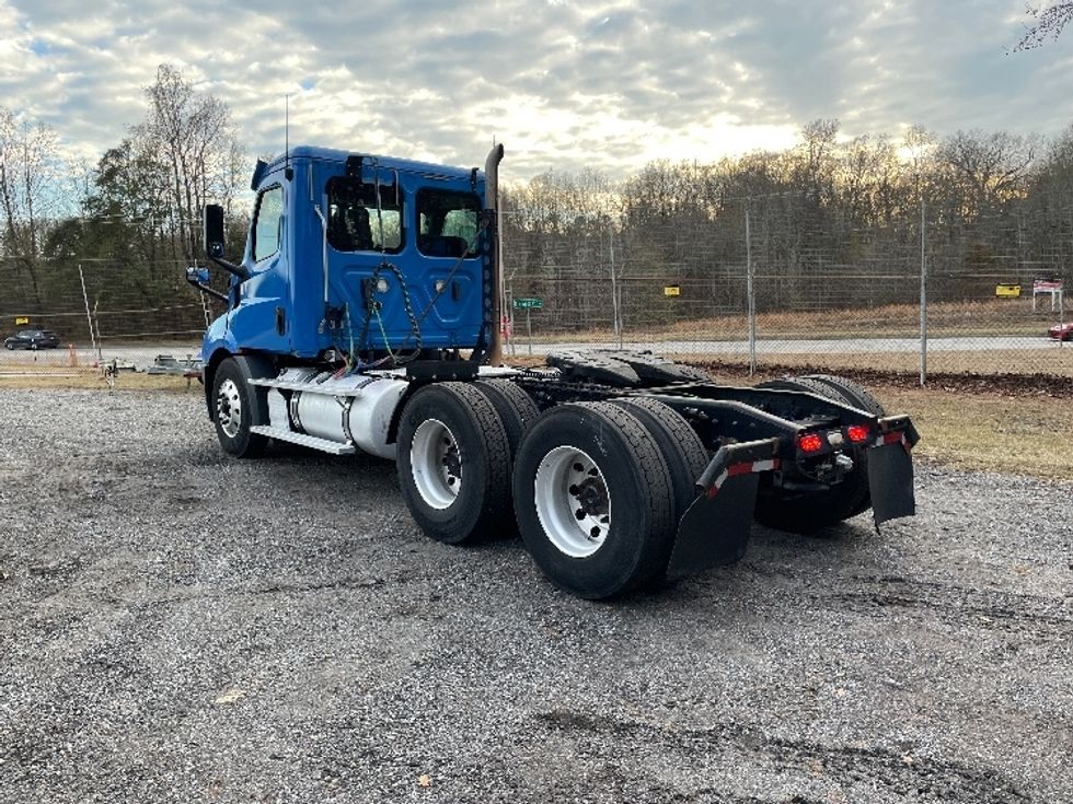 Day Cab Tractor-Heavy Duty Tractors-Freightliner-2019-T11664ST-Anderson-SC-459,151\n\t\tmiles-$ 39,250 - Image 5