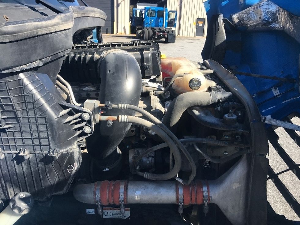 Day Cab Tractor-Heavy Duty Tractors-Freightliner-2019-T11664ST-Anderson-SC-459,888\n\t\tmiles-$ 39,250 - Image 15