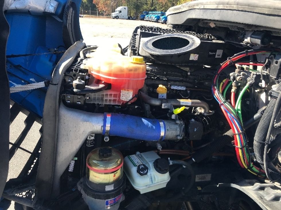 Day Cab Tractor-Heavy Duty Tractors-Freightliner-2019-T11664ST-Anderson-SC-459,888\n\t\tmiles-$ 39,250 - Image 16