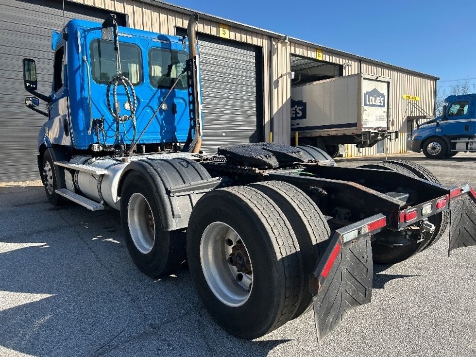 Day Cab Tractor-Heavy Duty Tractors-Freightliner-2019-T11664ST-Anderson-SC-461,822\n\t\tmiles-$ 39,250 - Image 5
