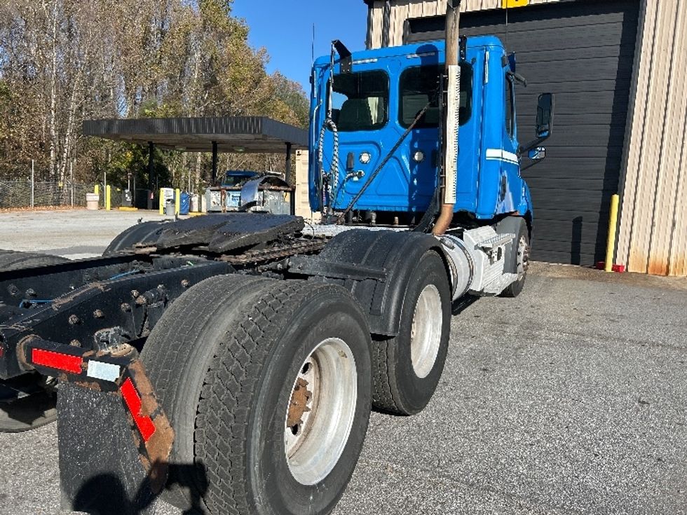 Day Cab Tractor-Heavy Duty Tractors-Freightliner-2019-T11664ST-Anderson-SC-461,822\n\t\tmiles-$ 39,250 - Image 7