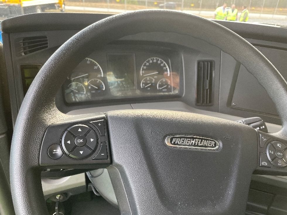 Day Cab Tractor-Heavy Duty Tractors-Freightliner-2019-T11664ST-Anderson-SC-487,382\n\t\tmiles-$ 37,750 - Image 11