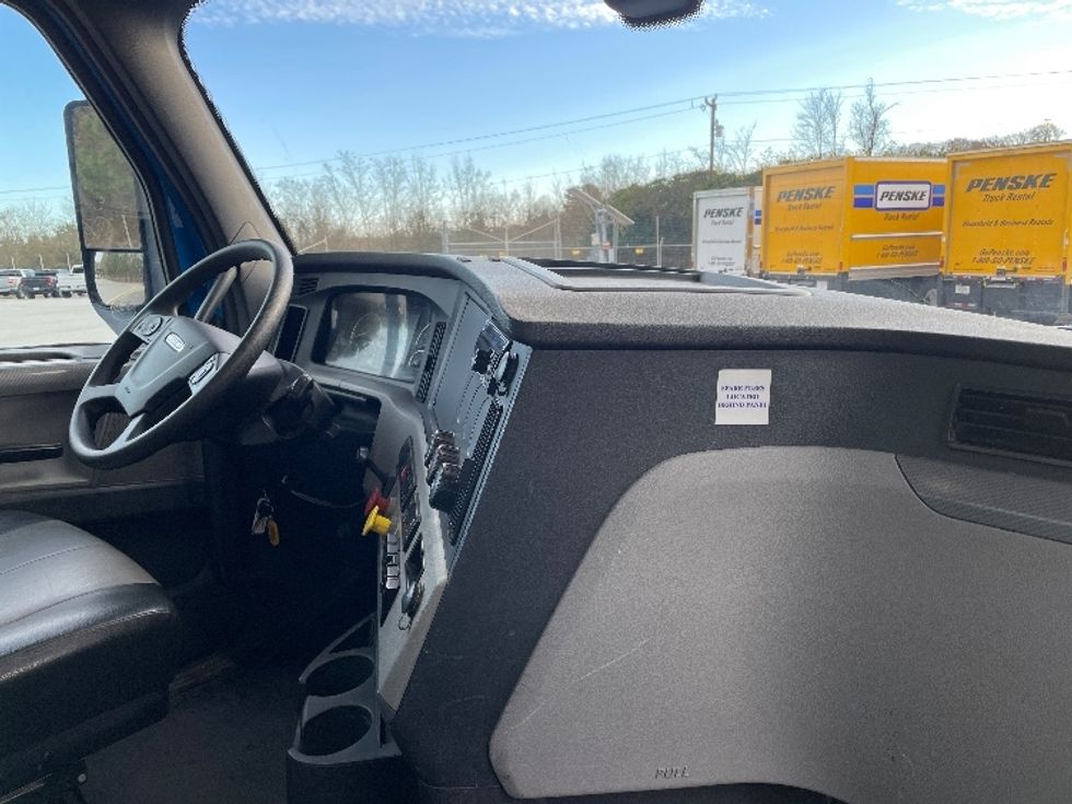 Day Cab Tractor-Heavy Duty Tractors-Freightliner-2019-T11664ST-Anderson-SC-487,382\n\t\tmiles-$ 37,750 - Image 14