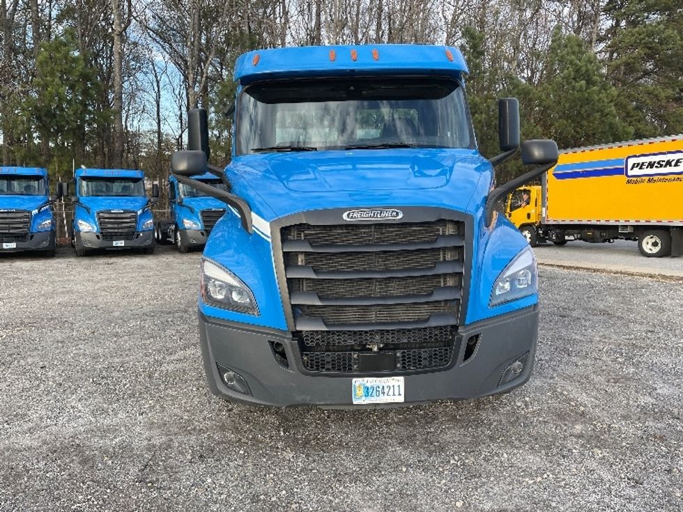 Day Cab Tractor-Heavy Duty Tractors-Freightliner-2019-T11664ST-Anderson-SC-487,382\n\t\tmiles-$ 37,750 - Image 2