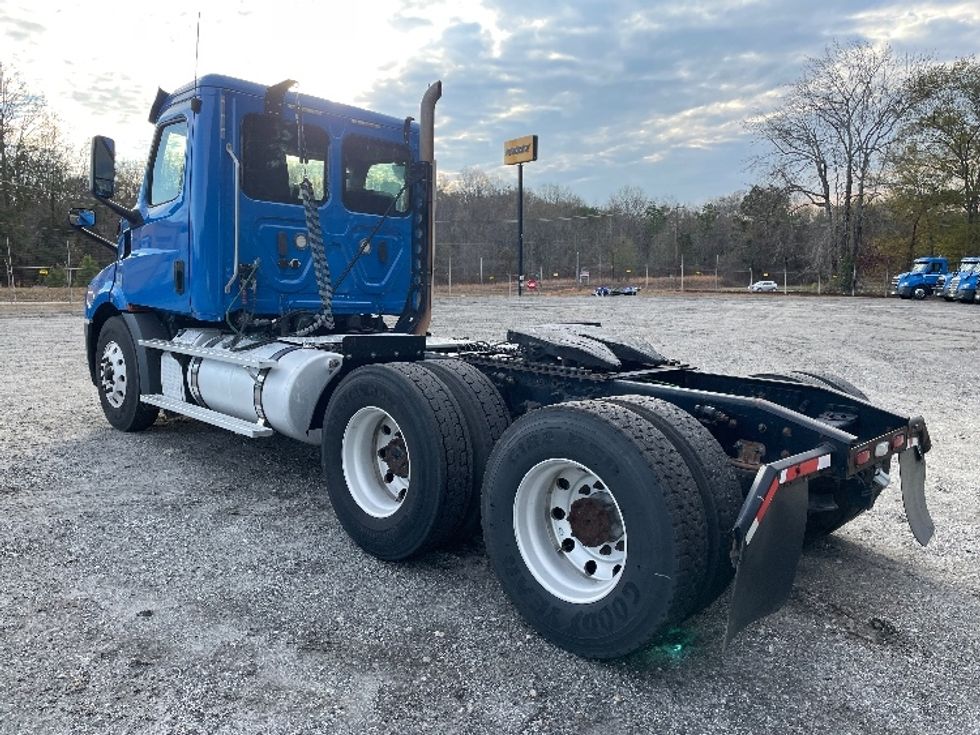 Day Cab Tractor-Heavy Duty Tractors-Freightliner-2019-T11664ST-Anderson-SC-487,382\n\t\tmiles-$ 37,750 - Image 5