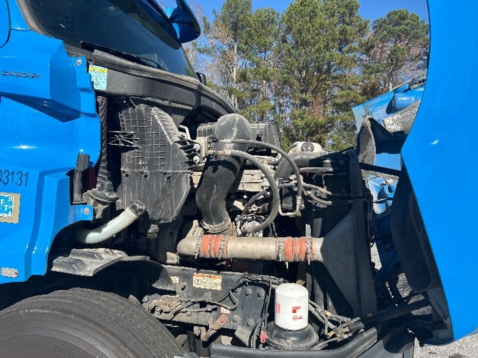 Day Cab Tractor-Heavy Duty Tractors-Freightliner-2019-T11664ST-Anderson-SC-503,493\n\t\tmiles-$ 36,500 - Image 14