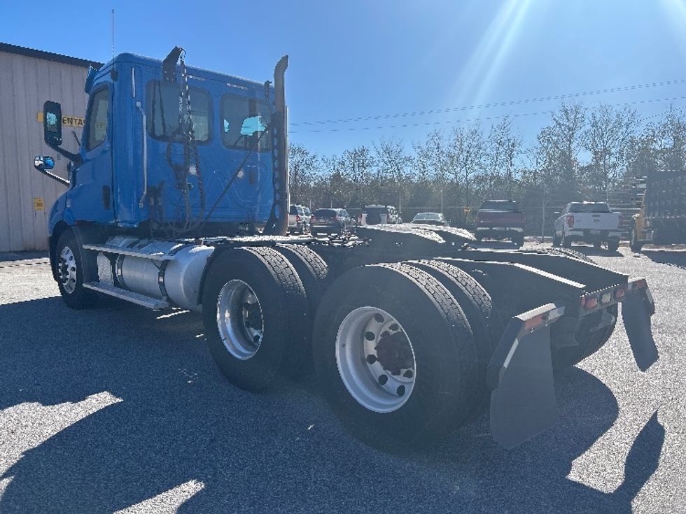 Day Cab Tractor-Heavy Duty Tractors-Freightliner-2019-T11664ST-Anderson-SC-503,493\n\t\tmiles-$ 36,500 - Image 5