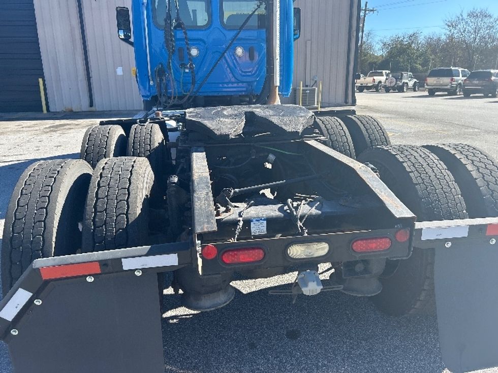 Day Cab Tractor-Heavy Duty Tractors-Freightliner-2019-T11664ST-Anderson-SC-503,493\n\t\tmiles-$ 36,500 - Image 6