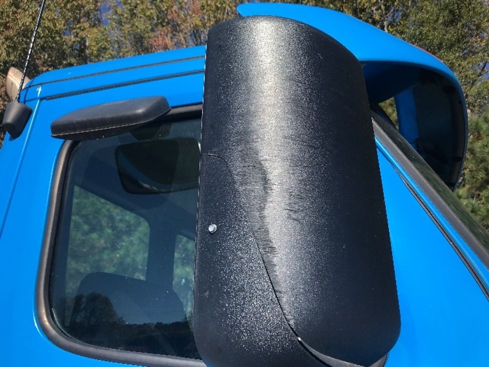 Day Cab Tractor-Heavy Duty Tractors-Freightliner-2019-T11664ST-Anderson-SC-505,160\n\t\tmiles-$ 36,250 - Image 19