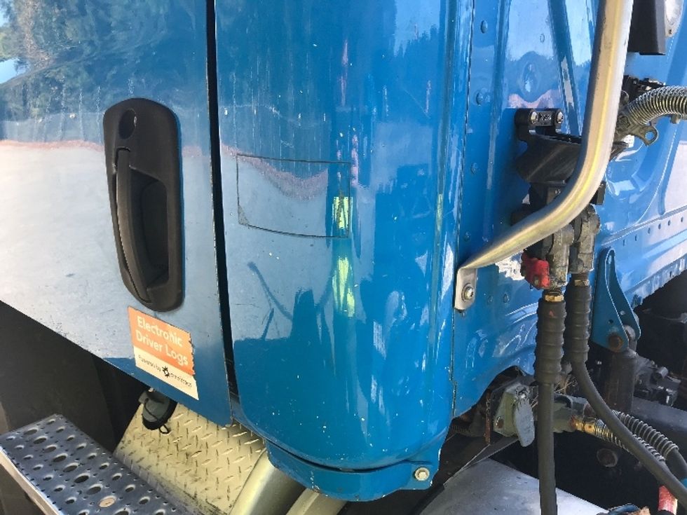 Day Cab Tractor-Heavy Duty Tractors-Freightliner-2019-T11664ST-Anderson-SC-505,160\n\t\tmiles-$ 36,250 - Image 21