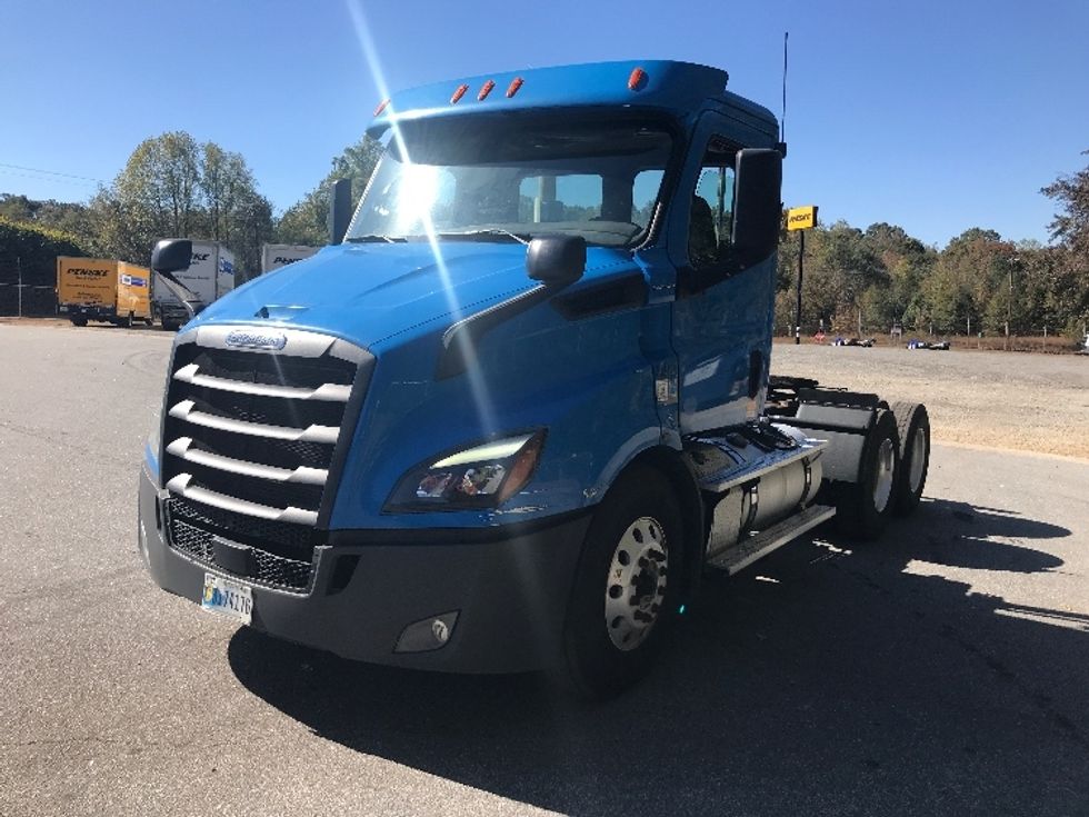 Day Cab Tractor-Heavy Duty Tractors-Freightliner-2019-T11664ST-Anderson-SC-505,160\n\t\tmiles-$ 36,250 - Image 3