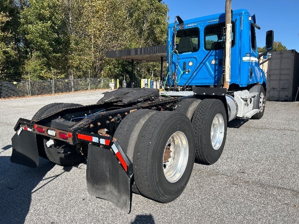 Day Cab Tractor-Heavy Duty Tractors-Freightliner-2019-T11664ST-Anderson-SC-519,059\n\t\tmiles-$ 35,000 - Image 7
