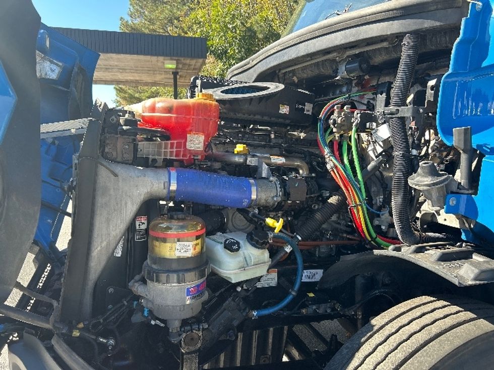 Day Cab Tractor-Heavy Duty Tractors-Freightliner-2019-T11664ST-Anderson-SC-531,165\n\t\tmiles-$ 34,000 - Image 16