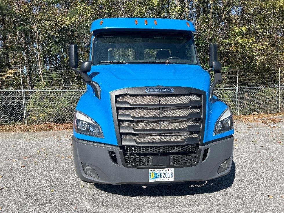 Day Cab Tractor-Heavy Duty Tractors-Freightliner-2019-T11664ST-Anderson-SC-531,165\n\t\tmiles-$ 34,000 - Image 2