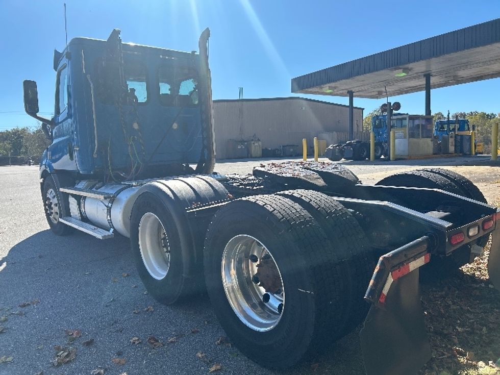Day Cab Tractor-Heavy Duty Tractors-Freightliner-2019-T11664ST-Anderson-SC-531,165\n\t\tmiles-$ 34,000 - Image 5