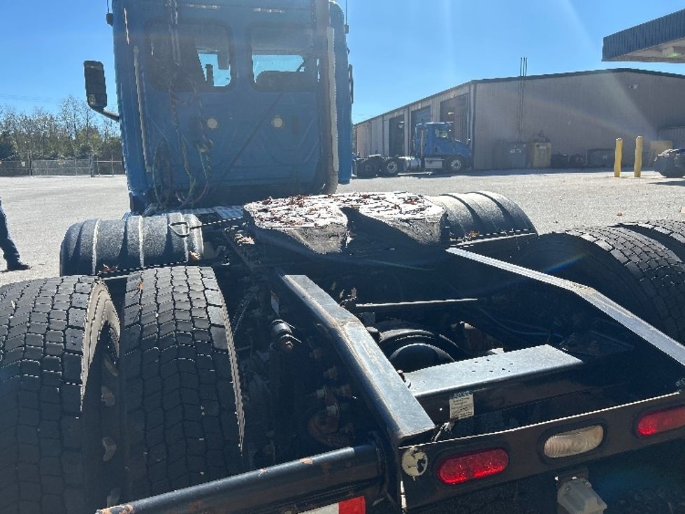 Day Cab Tractor-Heavy Duty Tractors-Freightliner-2019-T11664ST-Anderson-SC-531,165\n\t\tmiles-$ 34,000 - Image 6