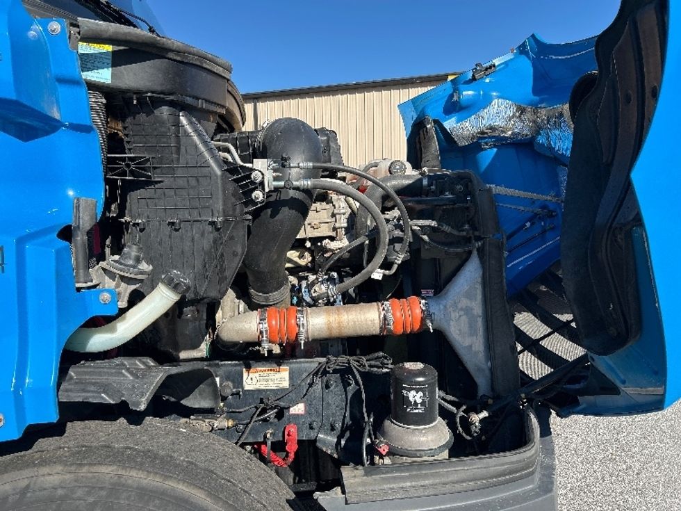 Day Cab Tractor-Heavy Duty Tractors-Freightliner-2019-T11664ST-Anderson-SC-536,497\n\t\tmiles-$ 33,500 - Image 15