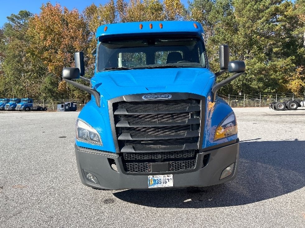 Day Cab Tractor-Heavy Duty Tractors-Freightliner-2019-T11664ST-Anderson-SC-536,497\n\t\tmiles-$ 33,500 - Image 2