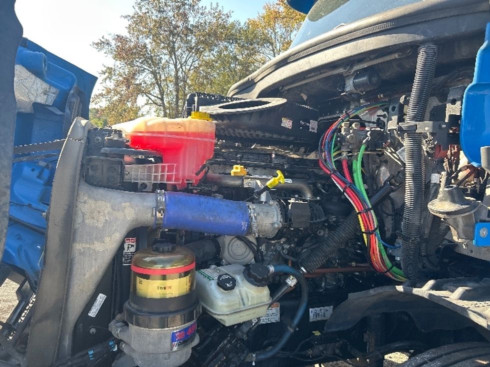 Day Cab Tractor-Heavy Duty Tractors-Freightliner-2019-T11664ST-Anderson-SC-569,769\n\t\tmiles-$ 30,500 - Image 16