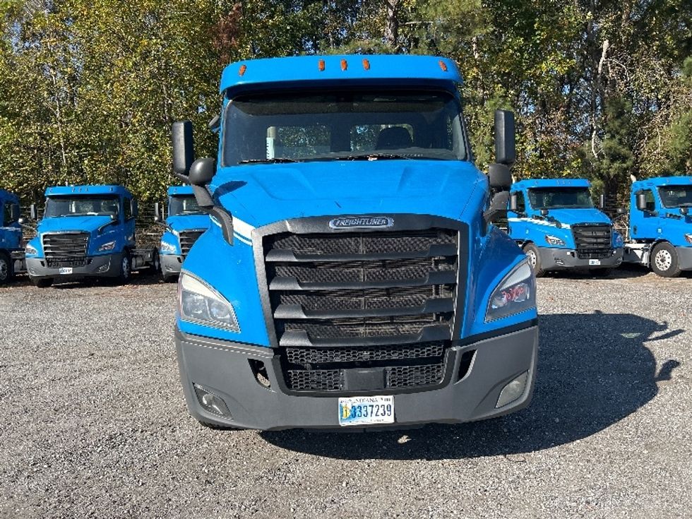 Day Cab Tractor-Heavy Duty Tractors-Freightliner-2019-T11664ST-Anderson-SC-569,769\n\t\tmiles-$ 30,500 - Image 2