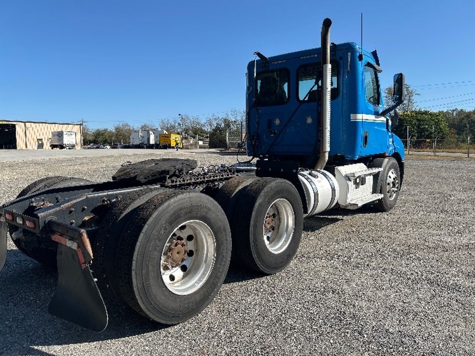Day Cab Tractor-Heavy Duty Tractors-Freightliner-2019-T11664ST-Anderson-SC-569,769\n\t\tmiles-$ 30,500 - Image 7