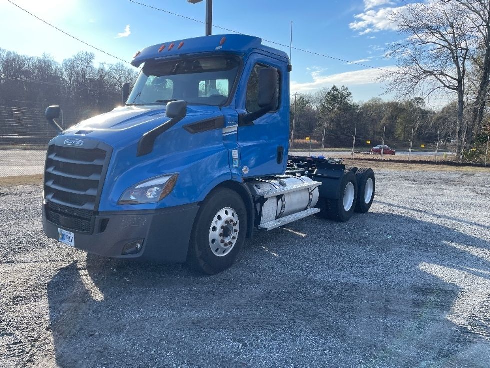 Day Cab Tractor-Heavy Duty Tractors-Freightliner-2019-T11664ST-Anderson-SC-571,963\n\t\tmiles-$ 30,250 - Image 3