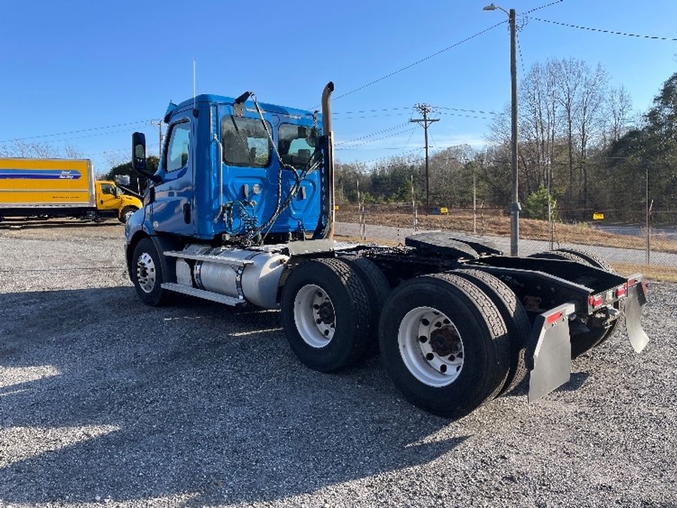 Day Cab Tractor-Heavy Duty Tractors-Freightliner-2019-T11664ST-Anderson-SC-571,963\n\t\tmiles-$ 30,250 - Image 5