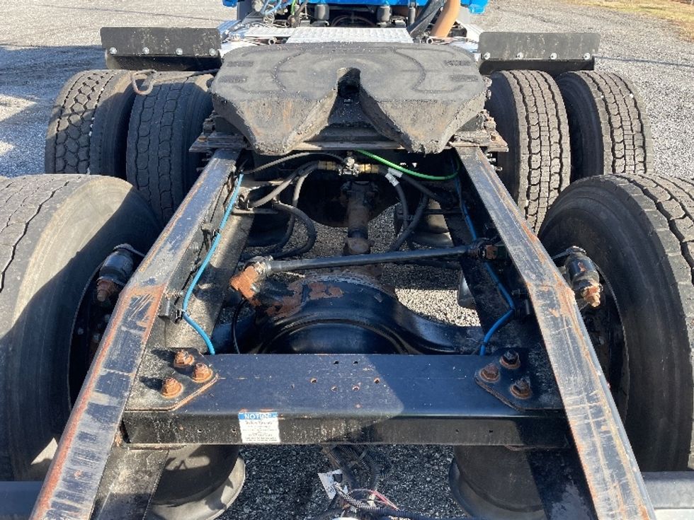 Day Cab Tractor-Heavy Duty Tractors-Freightliner-2019-T11664ST-Anderson-SC-571,963\n\t\tmiles-$ 30,250 - Image 6