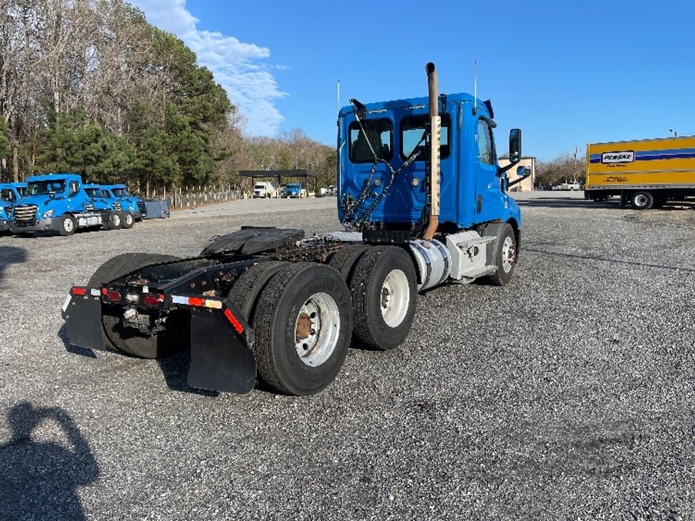 Day Cab Tractor-Heavy Duty Tractors-Freightliner-2019-T11664ST-Anderson-SC-571,963\n\t\tmiles-$ 30,250 - Image 7