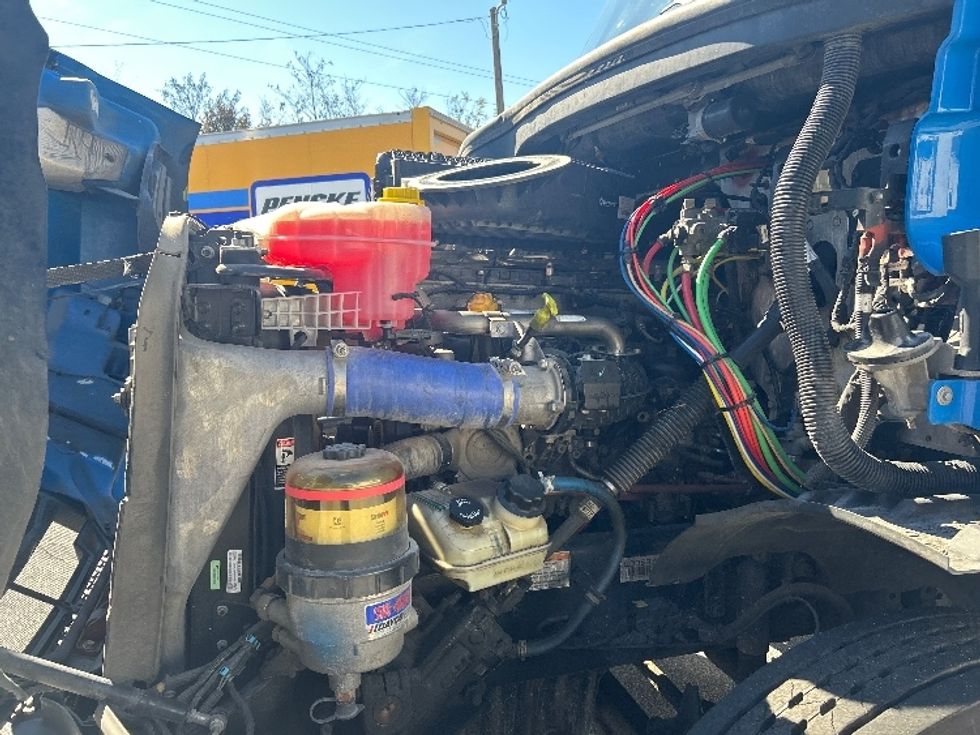 Day Cab Tractor-Heavy Duty Tractors-Freightliner-2019-T11664ST-Anderson-SC-623,543\n\t\tmiles-$ 25,750 - Image 16