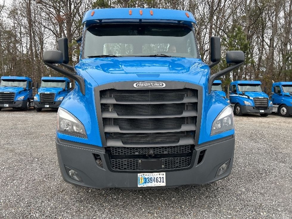 Day Cab Tractor-Heavy Duty Tractors-Freightliner-2019-T11664ST-Anderson-SC-637,596\n\t\tmiles-$ 24,500 - Image 2